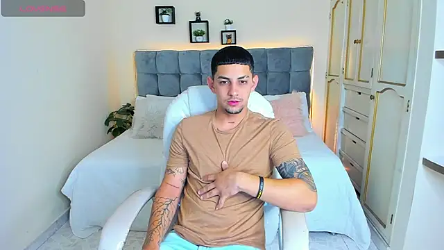 Alex cute77 online show from 03/01/25, 12:12