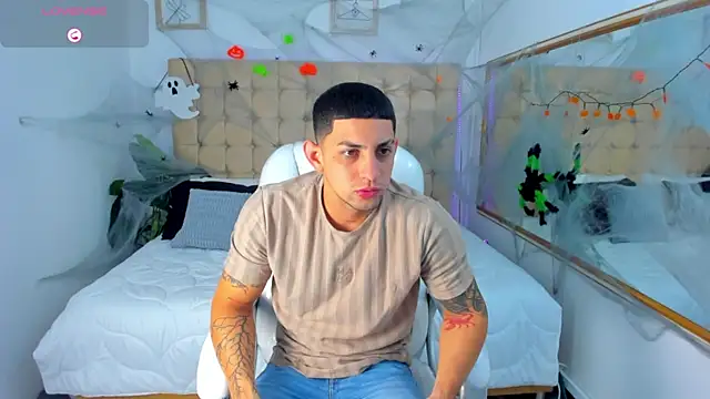 Alex cute77 online show from 10/09/25, 11:41