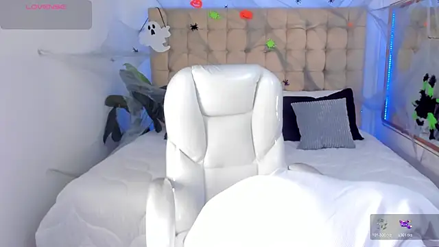 Alex cute77 online show from 10/23/25, 11:09