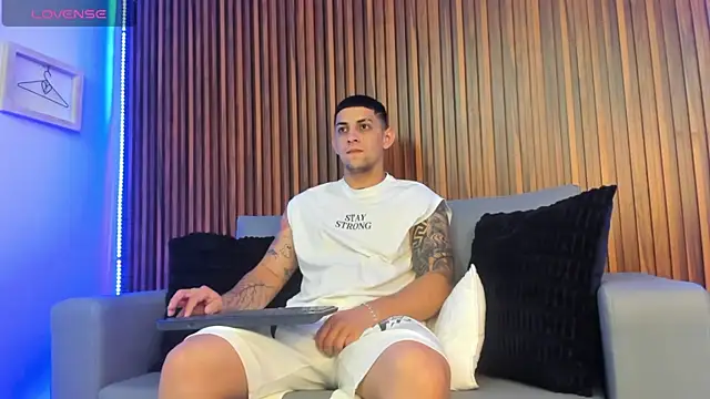 Alex cute77 online show from 02/10/26, 11:25