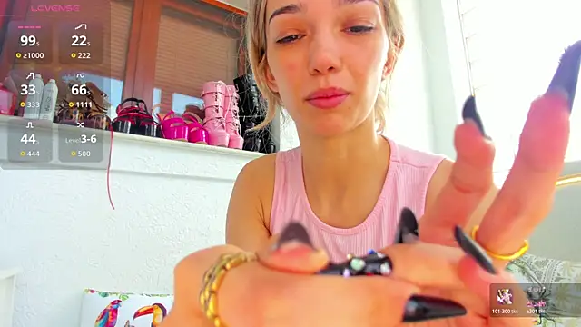 Snapshot of Sassy_Teen chatting on 05/14/26, 07:37 Sassy Teen online show from 05/14/26, 07:37