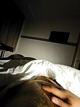 Snapshot of hairydickfr chatting on 03/16/26, 05:55 hairydickfr online show from 03/16/26, 05:55