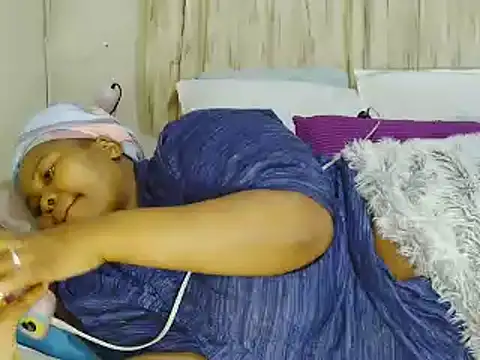 Real1SweetQueen online show from 05/17/26, 06:26