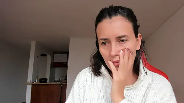 zoe jeane beker online show from 02/16/25, 09:05