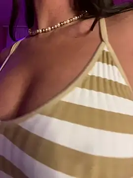 Snapshot of karrola chatting on 01/20/25, 06:43 karrola online show from 01/20/25, 06:43