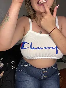 zoe adhara online show from 01/08/25, 09:23