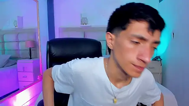 DereckCooperr online show from 10/06/25, 09:01