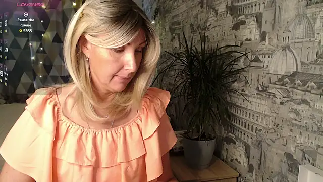 Ariel the mermaid online show from 10/24/25, 08:11