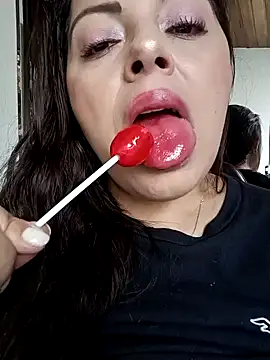 Snapshot of seherlatin chatting on 03/12/25, 05:07 seherlatin online show from 03/12/25, 05:07