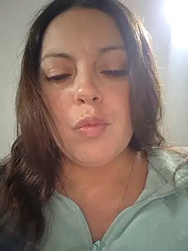Snapshot of seherlatin chatting on 04/19/26, 11:51 seherlatin online show from 04/19/26, 11:51