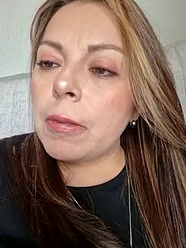 Snapshot of seherlatin chatting on 05/17/26, 06:37 seherlatin online show from 05/17/26, 06:37