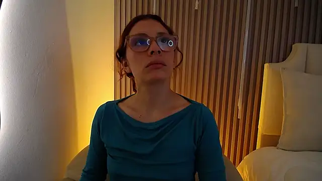 Snapshot of Katy_Van chatting on 05/25/26, 08:37 Katy Van online show from 05/25/26, 08:37