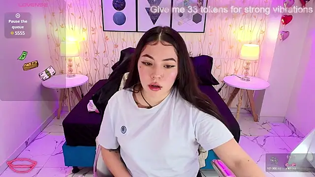 Snapshot of Isa_reel chatting on 03/13/25, 08:00 Isa reel online show from 03/13/25, 08:00