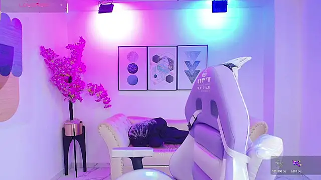 Isa reel online show from 10/28/25, 07:49