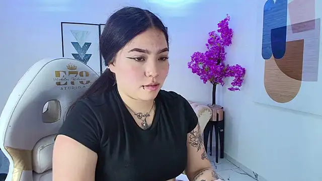 Snapshot of Isa_reel chatting on 04/24/26, 07:38 Isa reel online show from 04/24/26, 07:38
