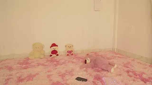 Winnifer Gonzal online show from 06/09/26, 02:56