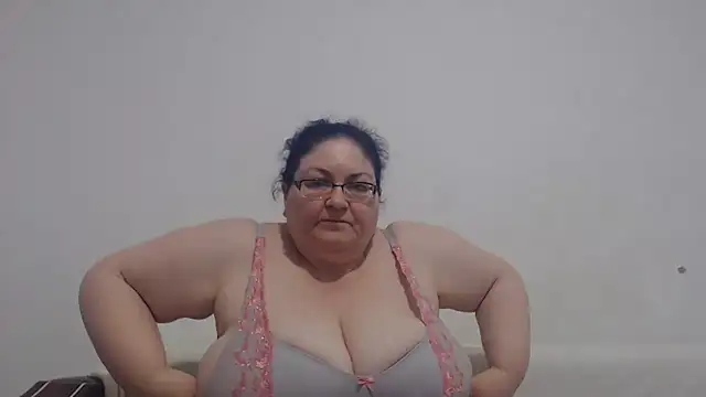 Nykyxo online show from 06/15/26, 02:41