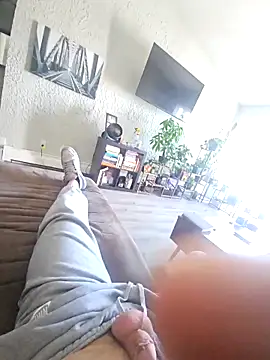 Snapshot of Cemg chatting on 09/13/25, 03:01 Cemg online show from 09/13/25, 03:01