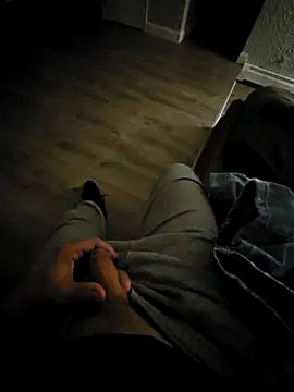 Snapshot of Cemg chatting on 01/13/26, 12:27 Cemg online show from 01/13/26, 12:27