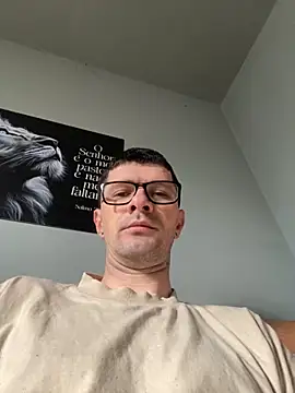 Juliano2289 online show from 05/27/26, 01:52