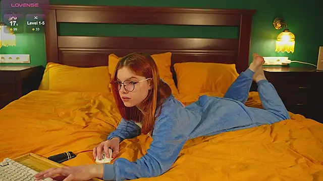 Katy  Ethereal online show from 11/16/25, 03:12