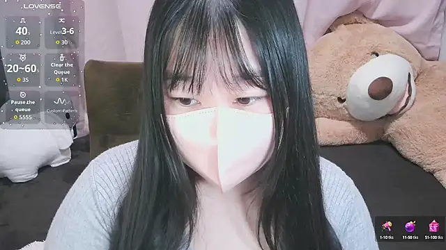 yuinyan3150 online show from 09/11/25, 12:11