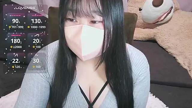 Snapshot of yuinyan3150 chatting on 03/13/26, 04:13 yuinyan3150 online show from 03/13/26, 04:13