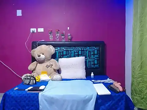 karolhot916 online show from 03/05/26, 12:06