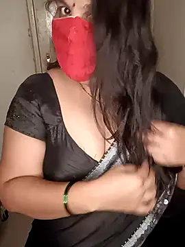 Snapshot of Love-priya chatting on 12/28/24, 05:14 Love-priya online show from 12/28/24, 05:14