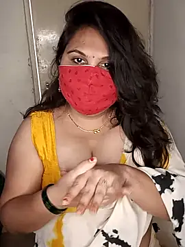 Snapshot of Love-priya chatting on 02/08/25, 06:12 Love-priya online show from 02/08/25, 06:12