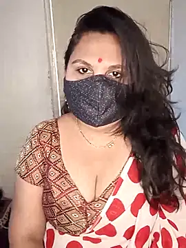 Snapshot of Love-priya chatting on 02/13/25, 07:45 Love-priya online show from 02/13/25, 07:45