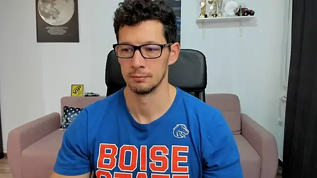 BrutusK08 online show from 11/25/25, 08:03