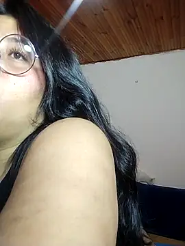 KATYGONZALEZ online show from 04/17/26, 06:22