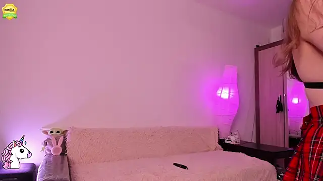 EvaUniporn online show from 04/27/26, 04:49