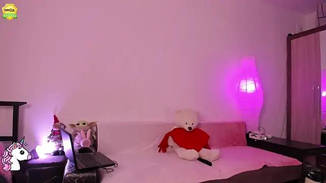 EvaUniporn online show from 06/24/26, 05:12