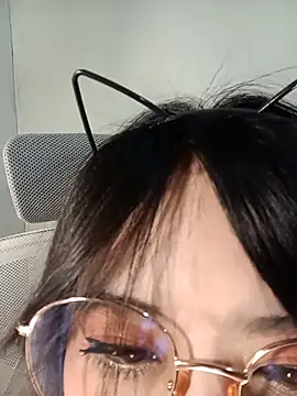 Snapshot of Chall_mee chatting on 01/11/26, 04:34 Chall mee online show from 01/11/26, 04:34