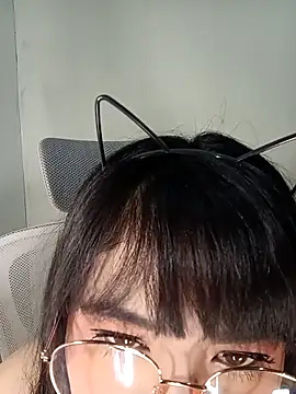 Snapshot of Chall_mee chatting on 02/01/26, 08:51 Chall mee online show from 02/01/26, 08:51