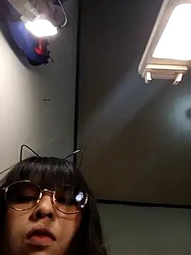 Snapshot of Chall_mee chatting on 03/01/26, 05:59 Chall mee online show from 03/01/26, 05:59