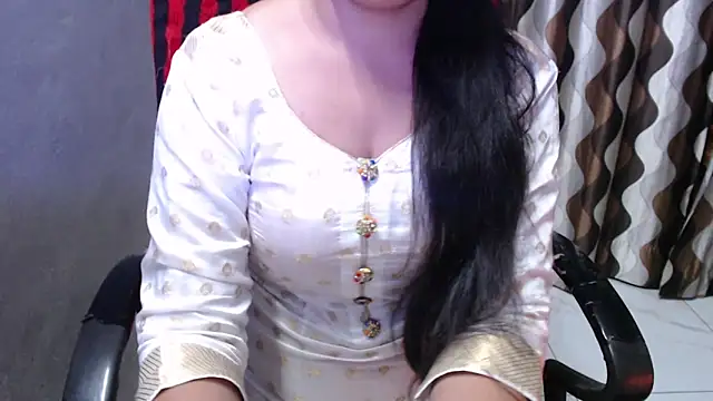 Snapshot of Kaur_Jannat chatting on 01/29/25, 08:35 Kaur Jannat online show from 01/29/25, 08:35