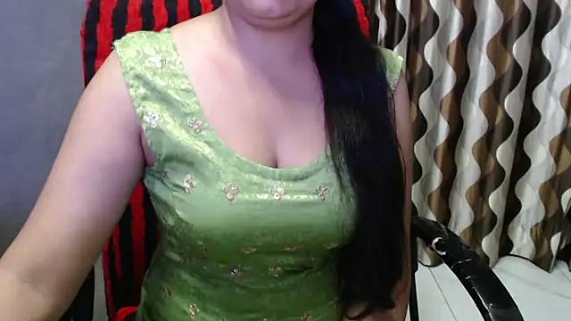 Snapshot of Kaur_Jannat chatting on 01/31/25, 09:05 Kaur Jannat online show from 01/31/25, 09:05