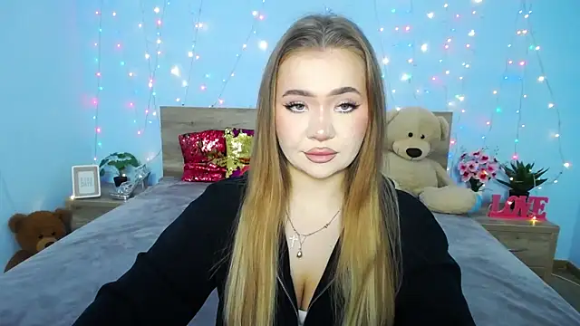 Snapshot of StacyYellig chatting on 01/14/25, 08:04 StacyYellig online show from 01/14/25, 08:04