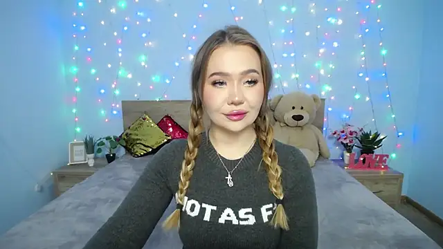 Snapshot of StacyYellig chatting on 01/25/25, 08:10 StacyYellig online show from 01/25/25, 08:10