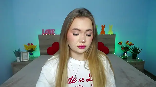 Snapshot of StacyYellig chatting on 03/10/25, 10:55 StacyYellig online show from 03/10/25, 10:55