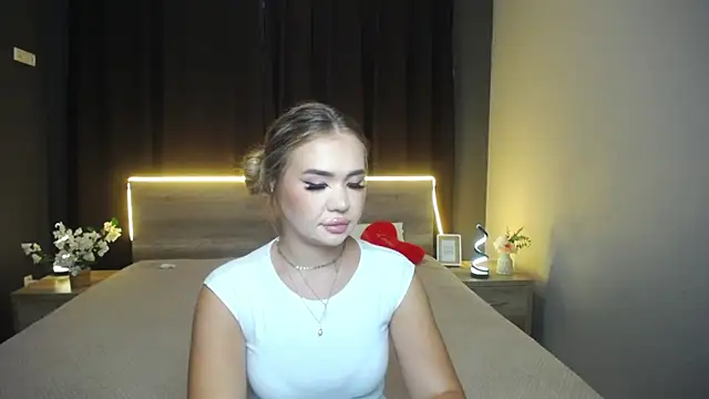 StacyYellig online show from 07/14/26, 08:25