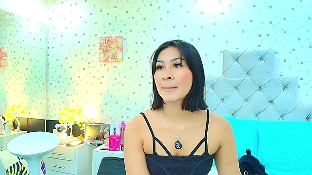 Snapshot of JulietaReyess chatting on 05/16/26, 12:15 JulietaReyess online show from 05/16/26, 12:15