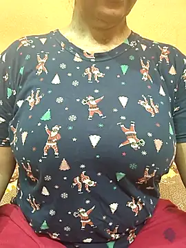 Snapshot of CUTE_SOPHIA- chatting on 05/17/26, 02:20 CUTE SOPHIA- online show from 05/17/26, 02:20