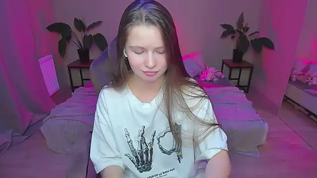 HelloRoxy online show from 12/20/24, 12:41