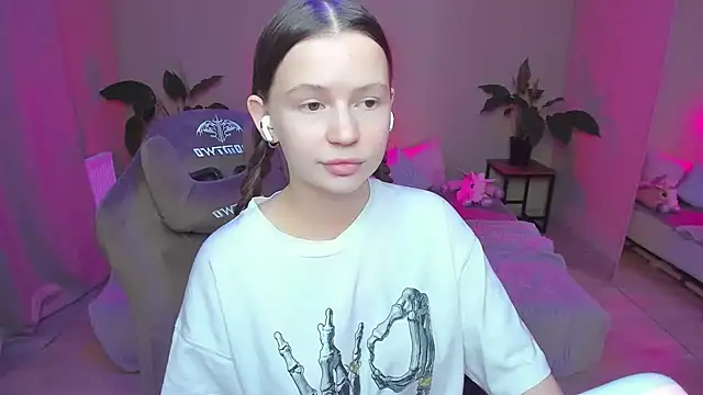 HelloRoxy online show from 12/20/24, 08:34