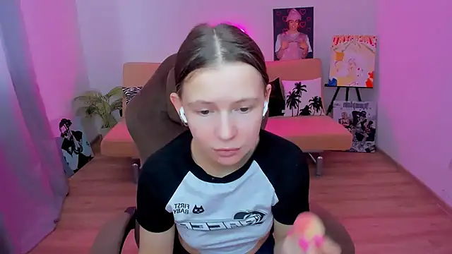 HelloRoxy online show from 10/21/25, 05:41