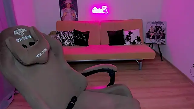 HelloRoxy online show from 10/25/25, 08:03